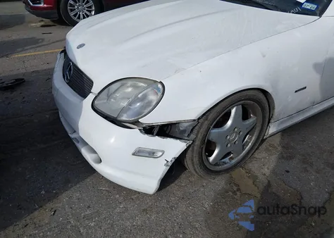 2001 Mercedes-Benz Slk 230 Kompressor z USA, uszkodzony, nr VIN WDBKK49F21F176904